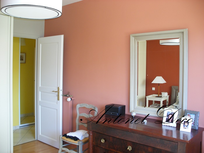 Peinture intérieure d’une chambre à Vannes